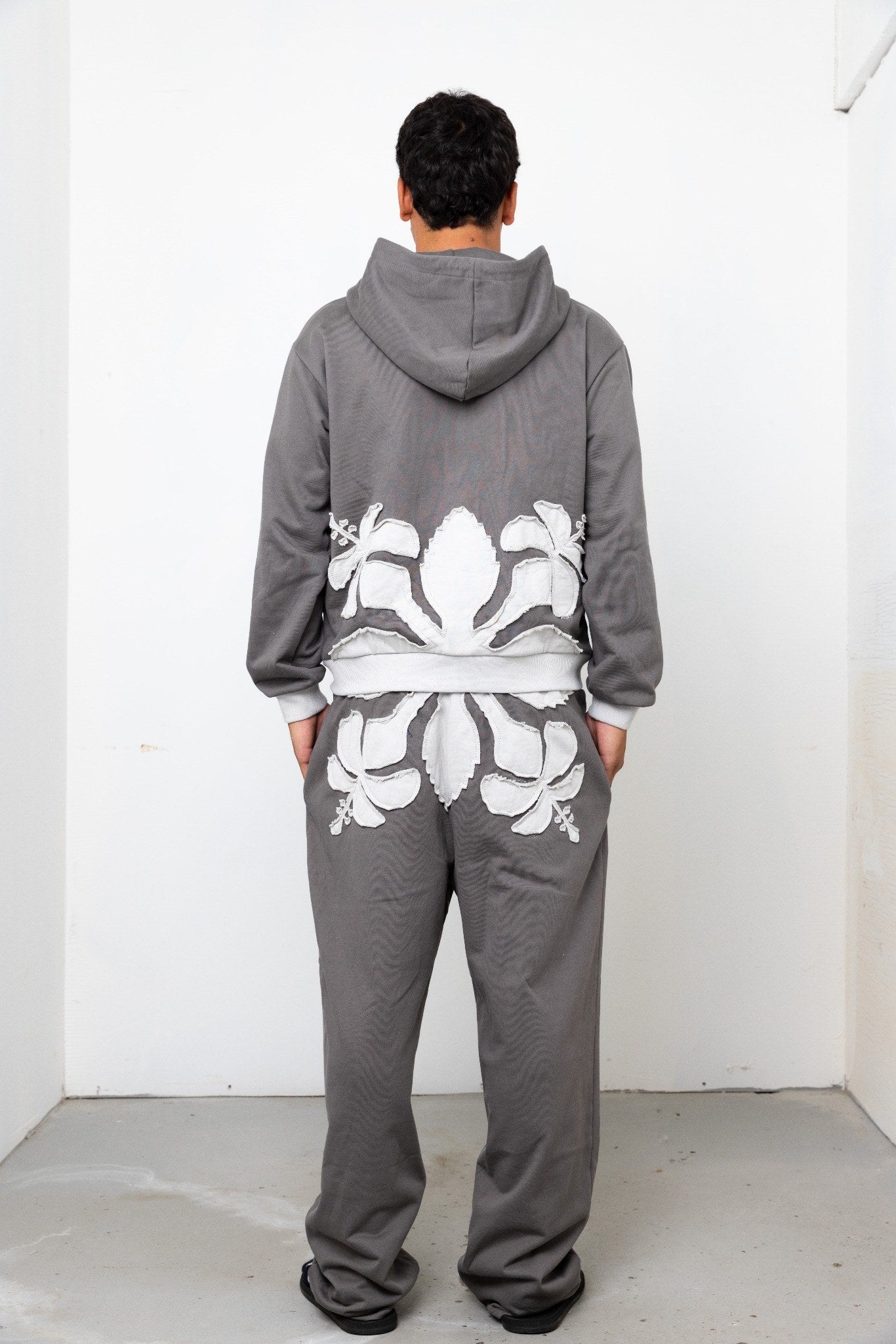 Koki'o Applique Sweatpant